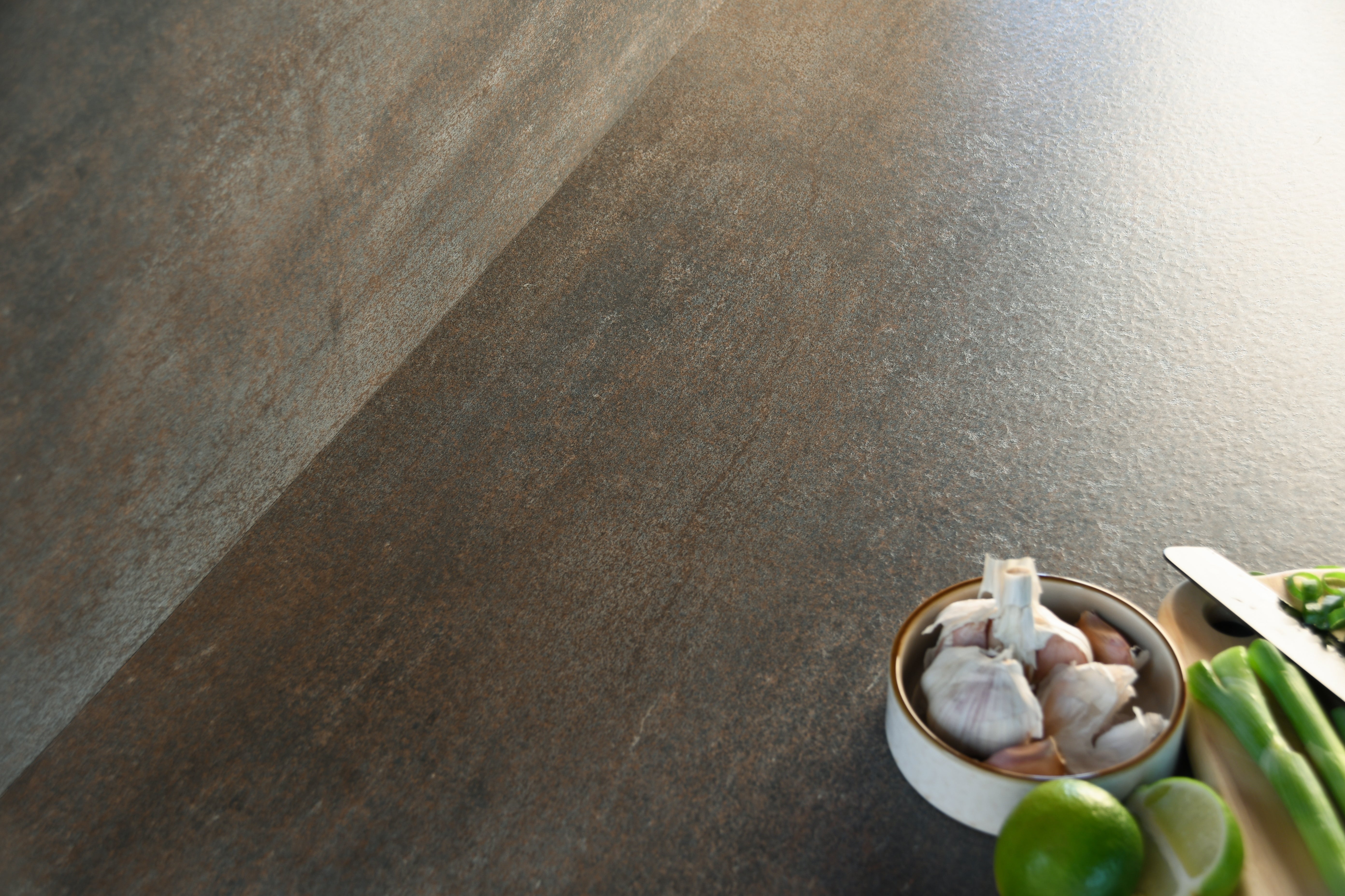 Aria Burnished Coin Compact Laminate