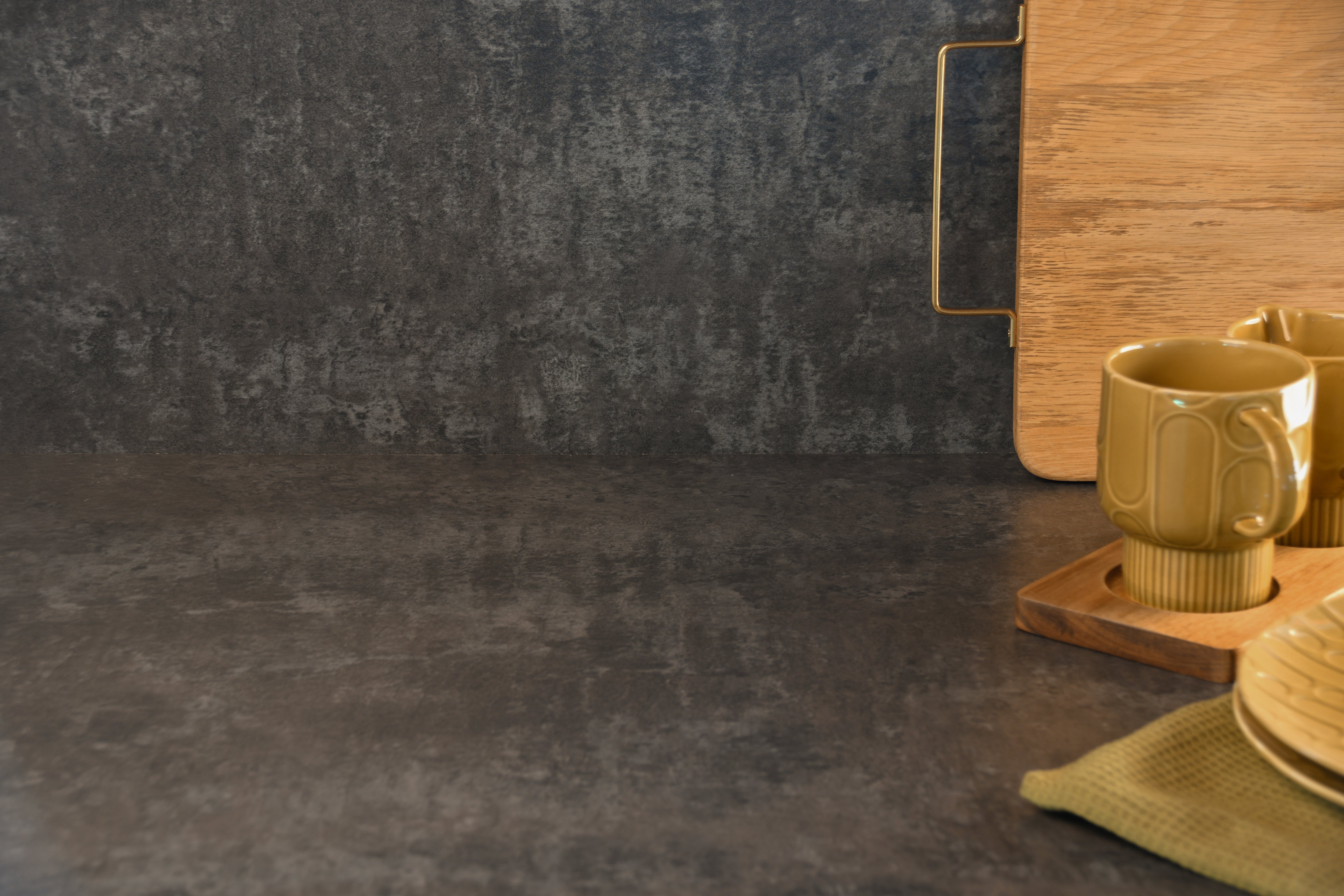 Aria Elemental Graphite Compact Laminate