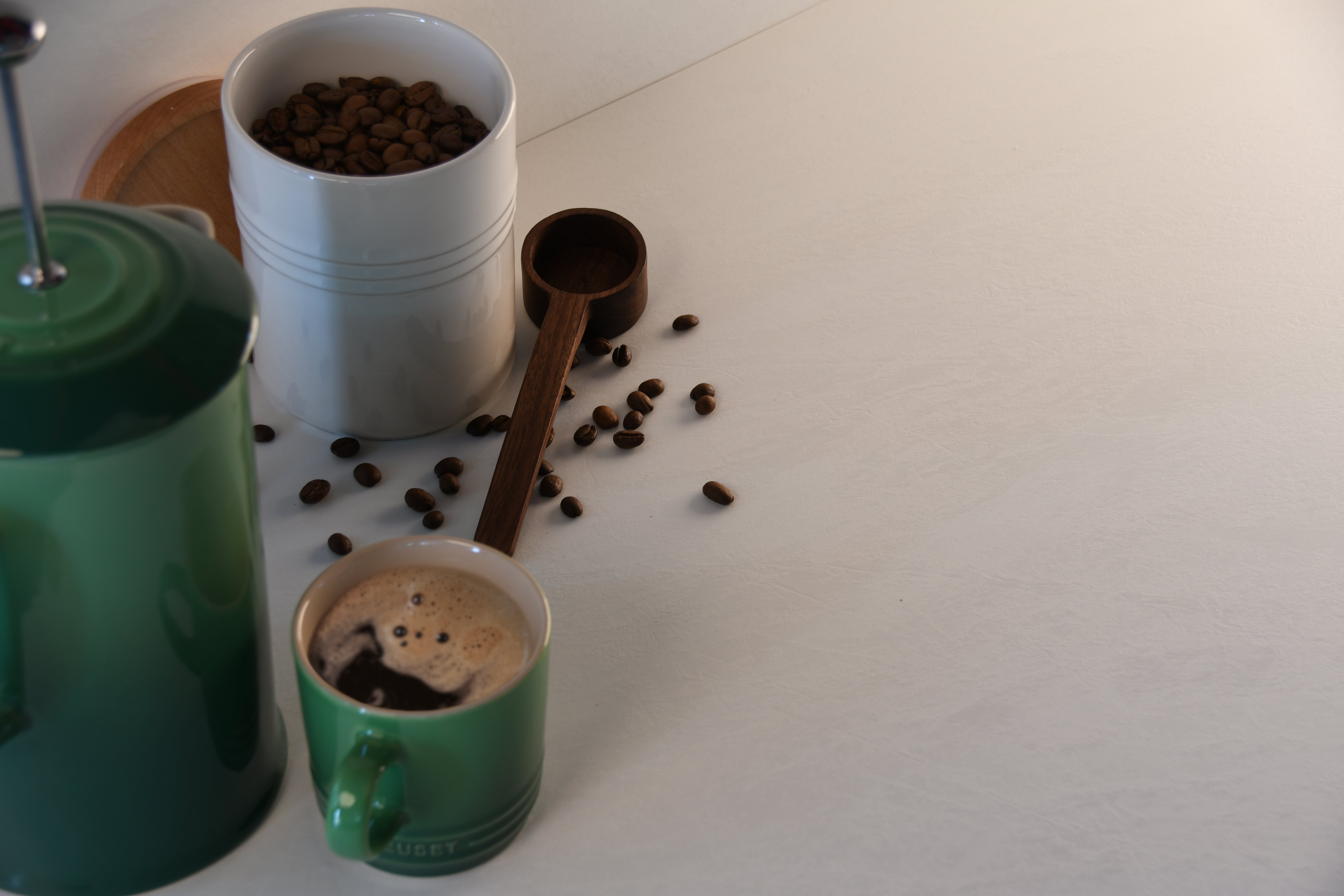 Aria Polar White Monolith Compact Laminate